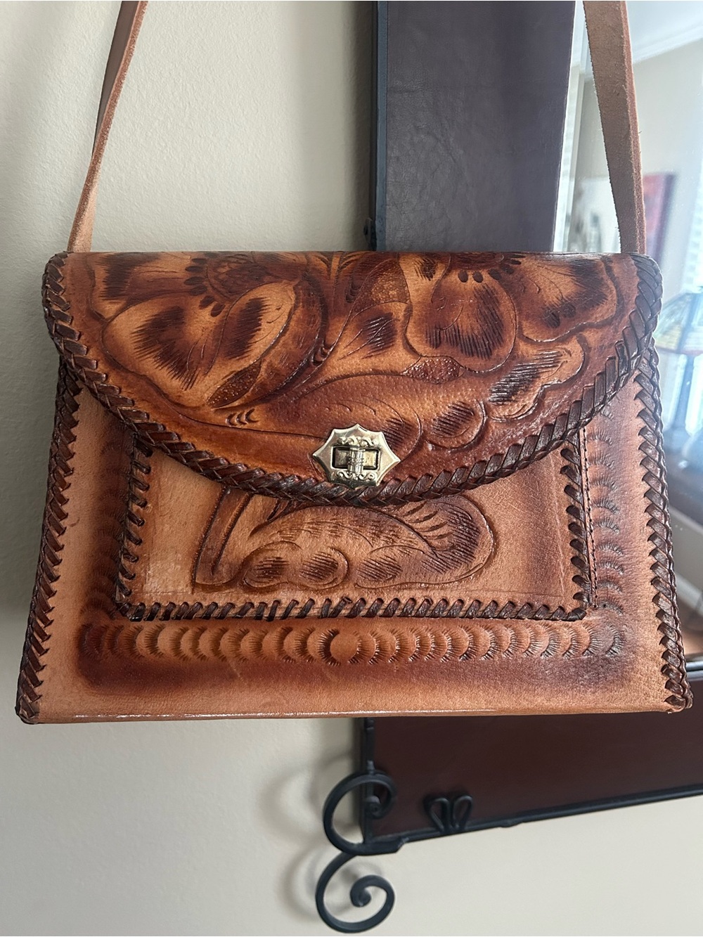 Vintage hand tooled embossed leather shoulder bag made in Mexico. Pristine!